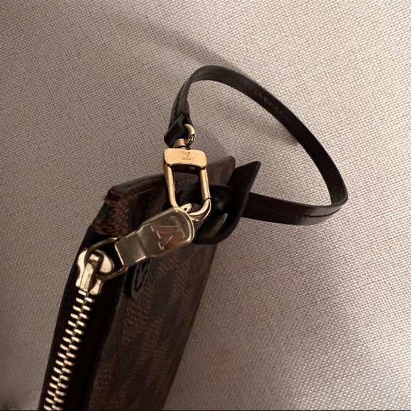 Louis Vuitton Damier Neverfull Pouch/Clutch- BRAND NEW - Picture 10 of 12